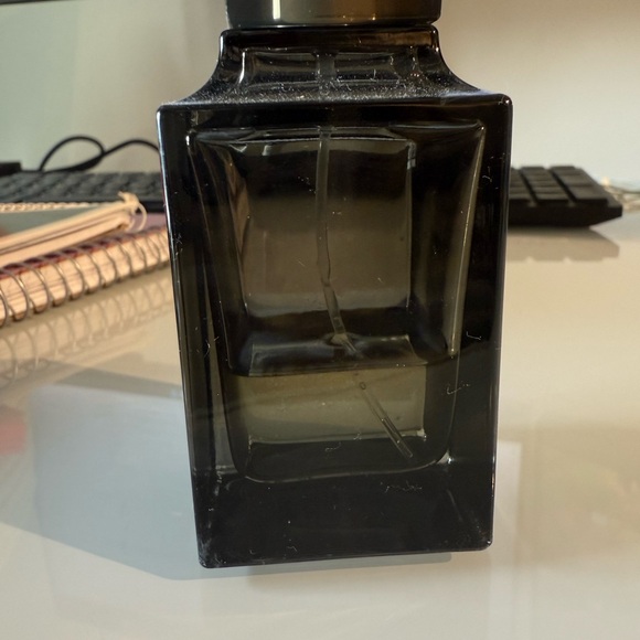 Tom Ford Black Eau de Parfum 50ml - Picture 3 of 3